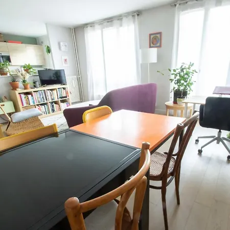 Quiet Apt Near Montmartre Apartment